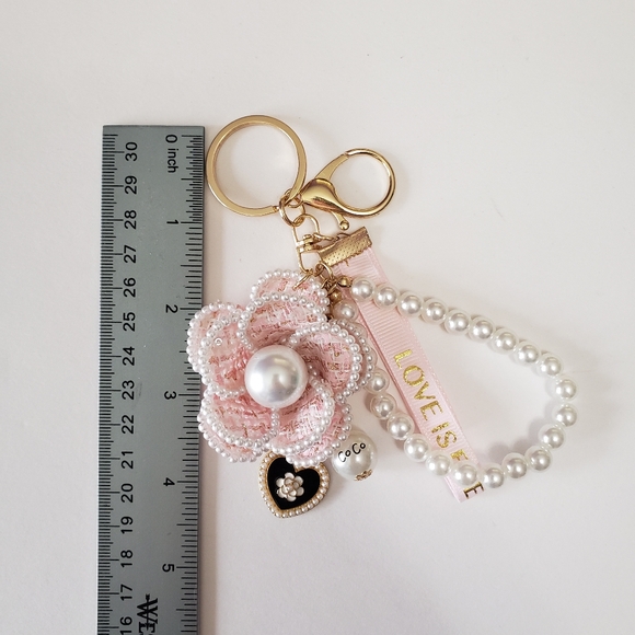 Elegant Handcrafted Pearl Camellia Charm - Chic Keychain, Bag & Car Accessory - Picture 6 of 8